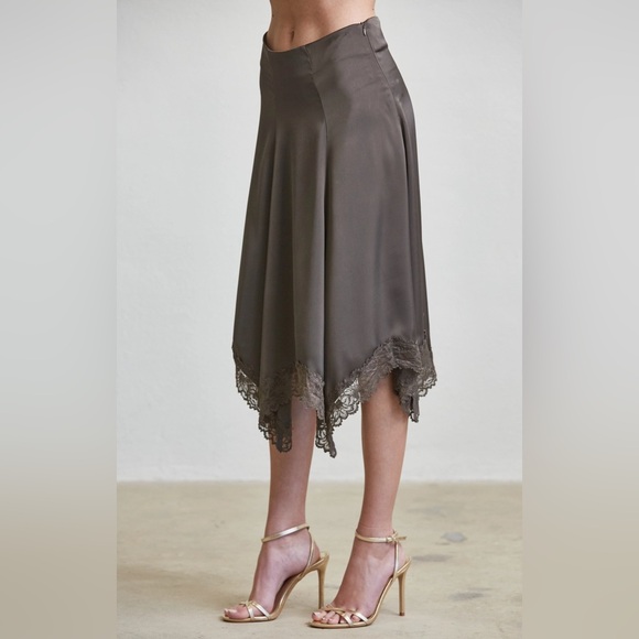 Handkerchief Satin Midi Skirt Black - Picture 2 of 3